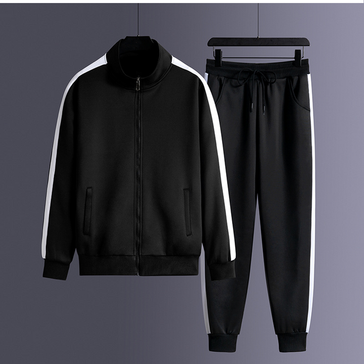 Men's Sweatshirt and Sweatpants Ensemble