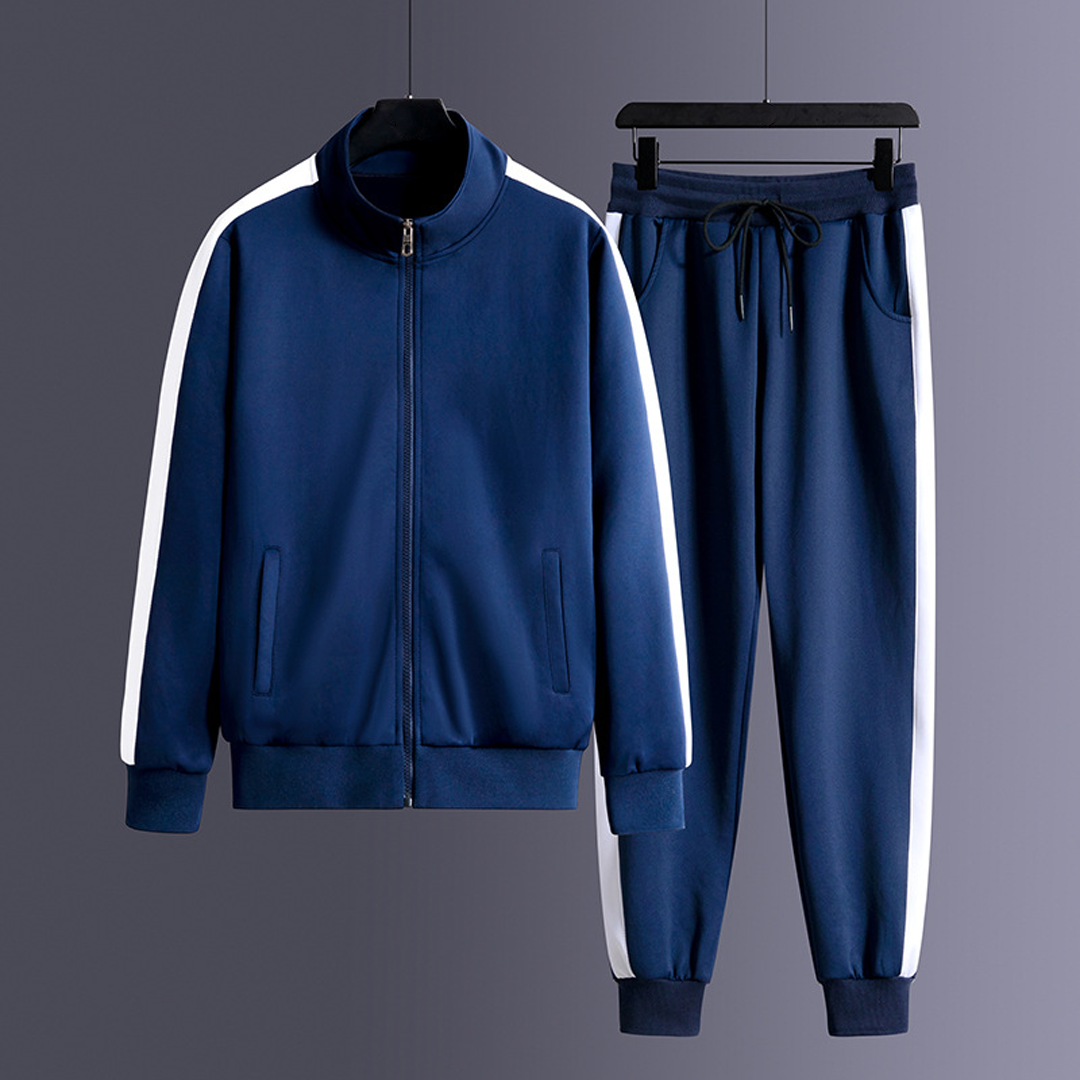 Men's Sweatshirt and Sweatpants Ensemble